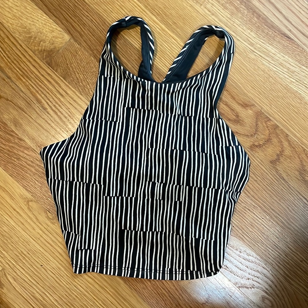 Athleta Maldives Conscious Crop